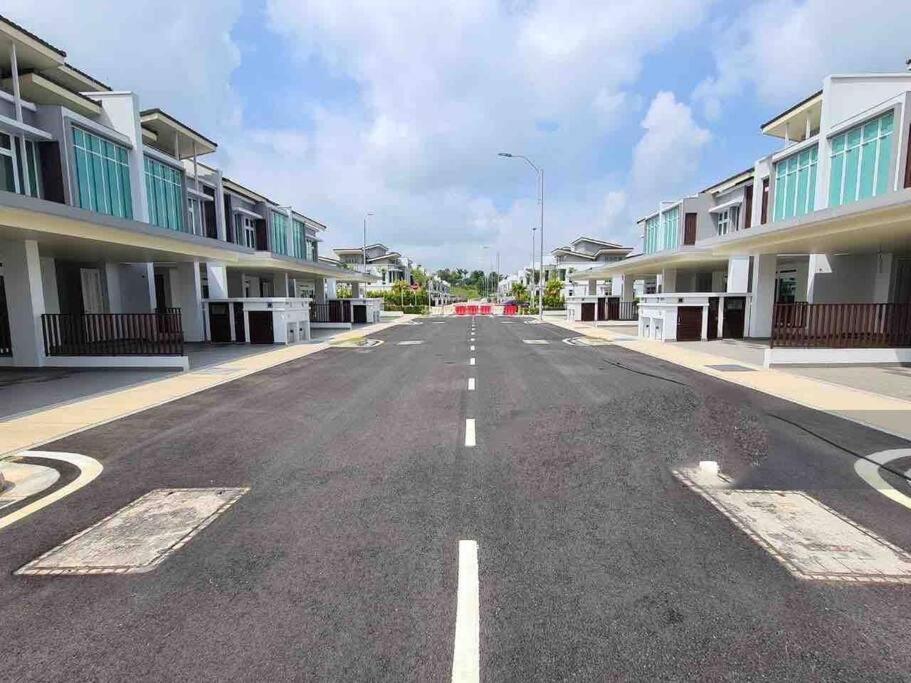 Luxury 2-Storey Terrace House Near Ioi City Mall Putrajaya Kültér fotó