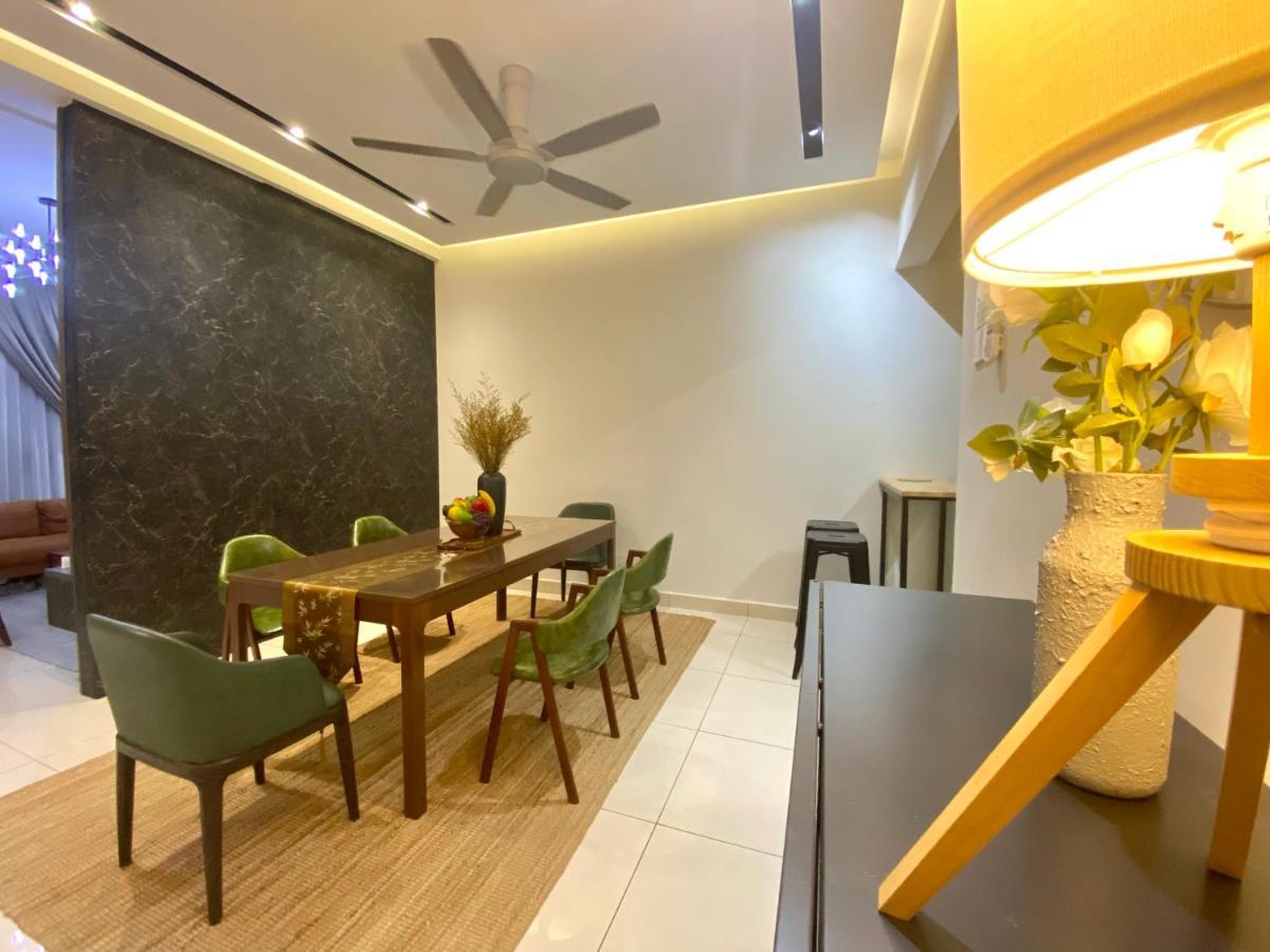Luxury 2-Storey Terrace House Near Ioi City Mall Putrajaya Kültér fotó