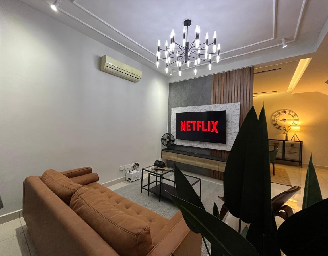Luxury 2-Storey Terrace House Near Ioi City Mall Putrajaya Kültér fotó